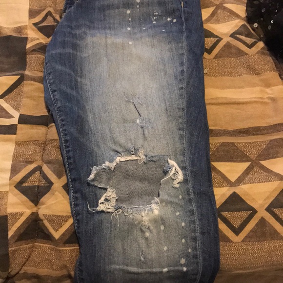 Distressed Jeans - Picture 2 of 5